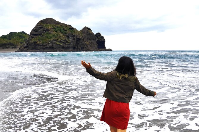 10 Day North to South Island NZ Private Tour from Auckland - Auckland begins with culture, food, and a quiet temple