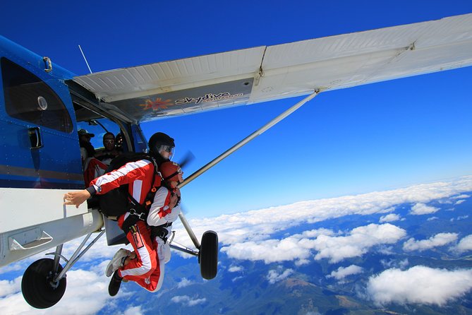 13,000ft Skydive over Abel Tasman with NZ's Most Epic Scenery - Under the canopy above Abel Tasman