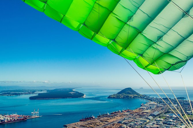 15,000ft Tandem Skydive in Bay of Plenty - A 15,000-foot start above Tauranga