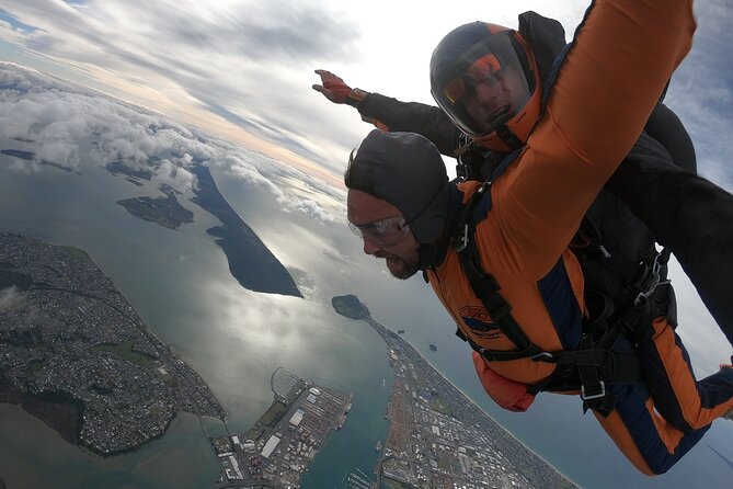 15,000ft Tandem Skydive in Tauranga - Bay of Plenty - From Tauranga Airport to the open sky