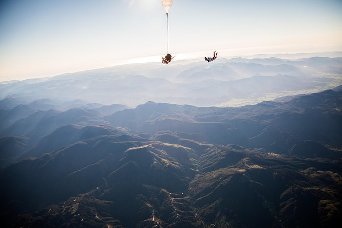 16,500ft Skydive over Abel Tasman with NZ's Most Epic Scenery - Planning the day around weather and waiting