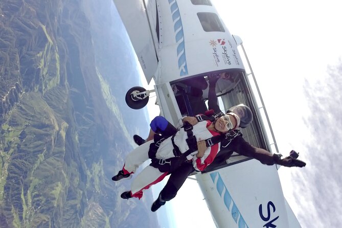 18,000ft Tandem Skydive over Abel Tasman - Why tandem makes this easier