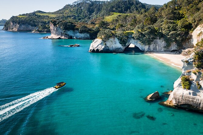 2 Hour Cathedral Cove and Volcanic Coast Cruise with Shade Canopy - Why a two-hour cruise works so well here