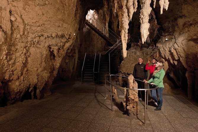 3 Day Waitomo Caves, Hobbiton Movie Set and Rotorua Tour from Auckland - Day 3: colorful geothermal Rotorua