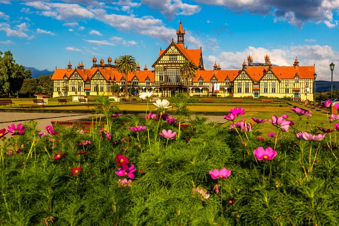 3 Day Waitomo Caves, Hobbiton Movie Set and Rotorua Tour from Auckland - Who should book this three-day tour