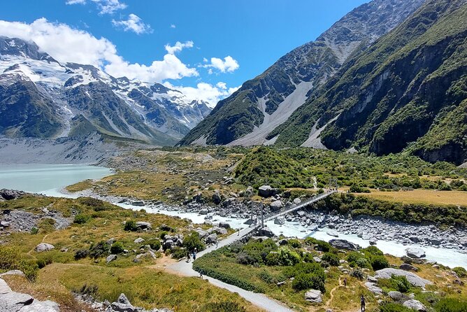 4 Day Tour to Milford Sound, Mount Cook & More from Auckland - Day 2: The long road to Milford Sound