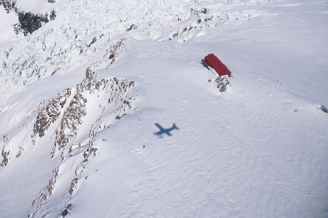 45-Minute Glacier Highlights Ski Plane Tour from Mount Cook - The flight path over Aoraki Mount Cook National Park