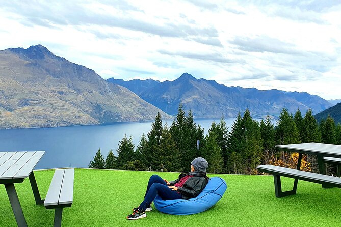 5 Day South Island New Zealand Private Tour from Queenstown - Day 5: Choose coastal wildlife or Akaroa’s harbor