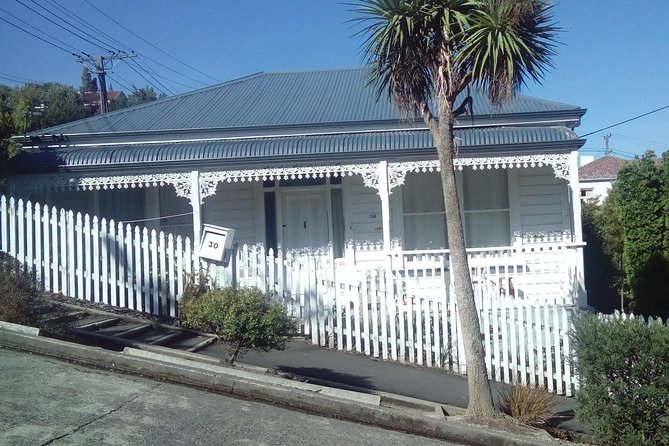 A 2 hour Small Group Dunedin City Highlights Tour - The old cemetery and William Larnach’s family tomb
