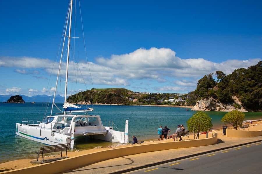 Abel Tasman National Park: Cruise, Walk & Sailing Tour - Kaiteriteri to Anchorage Bay by water taxi