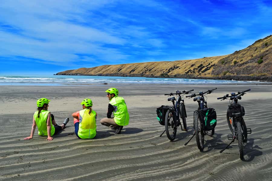 Akaroa: Electric Mountain Bike and Sea Kayak Adventure - Group size and guide support