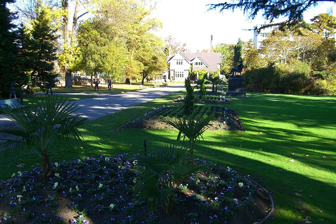 Akaroa Shore Excursion: Banks Peninsula, Christchurch City Tour and the International Antarctic Centre - A short stop at Christchurch Botanic Gardens
