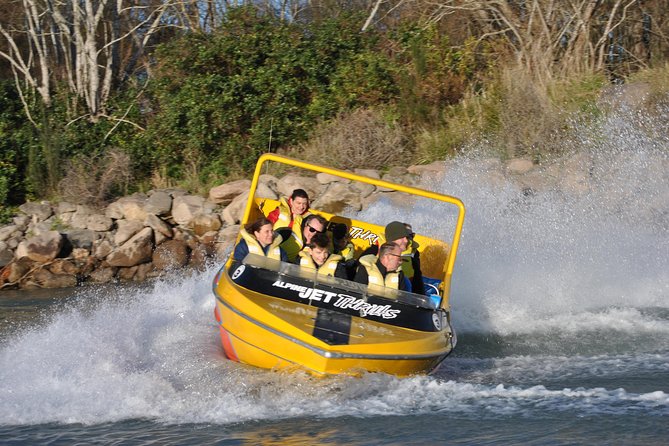 Akaroa Shore Excursion: Christchurch City Tour and Jet Boating - The 35-minute Braided Blast