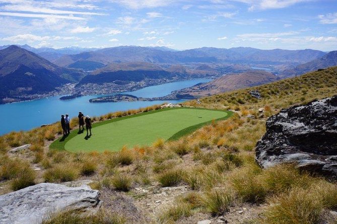 Altitude Golf by Helicopter from Queenstown - One mountain hole, reached by helicopter