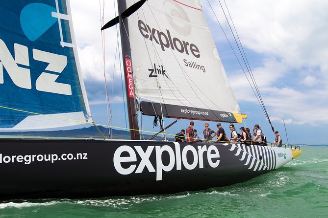 America's Cup Sailing on Auckland's Waitemata Harbour - Meeting the crew on Quay Street