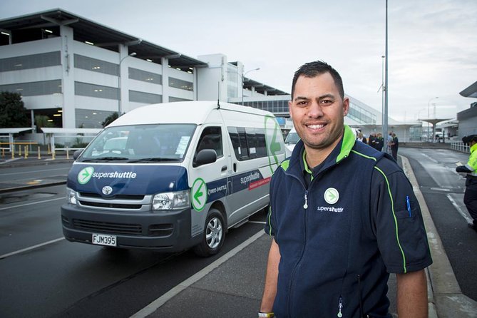 Arrival Transfer: Auckland Airport to Auckland Central City Centre - Hotel drop-off and the City Centre limit