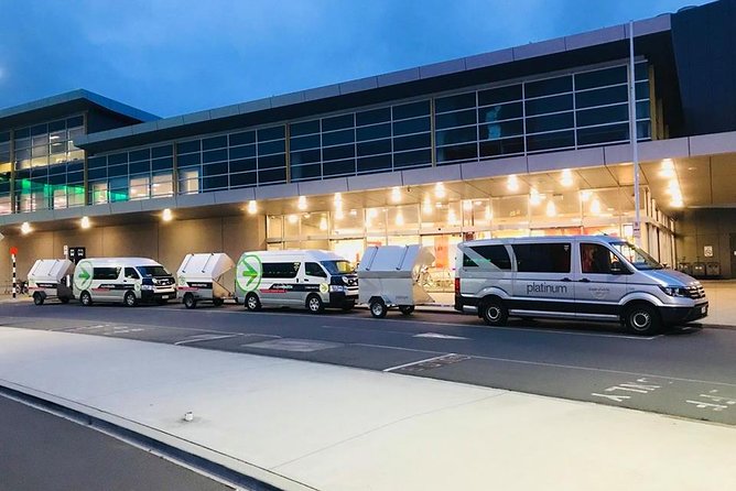 Arrival Transfer: Auckland Airport to Auckland Central City Centre - The shared minivan ride into Auckland City Centre