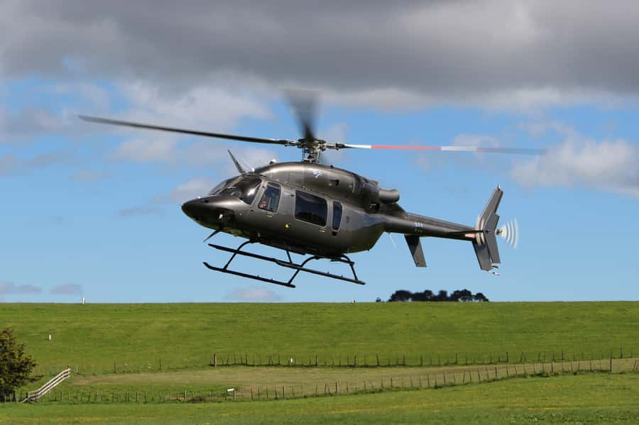 Auckland: 20min Helicopter scenic flight - City & Volcanoes - The Sky Tower and Viaduct Harbour