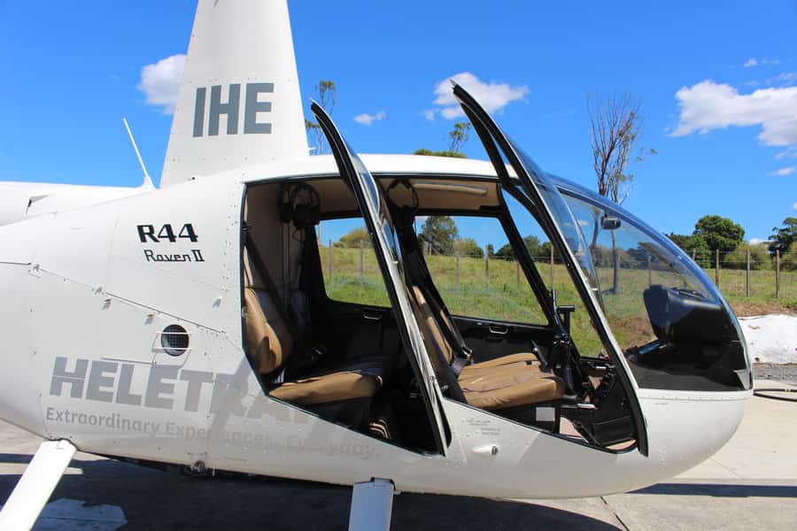 Auckland: 20min Helicopter scenic flight - City & Volcanoes - Rangitoto’s Crater from the Air
