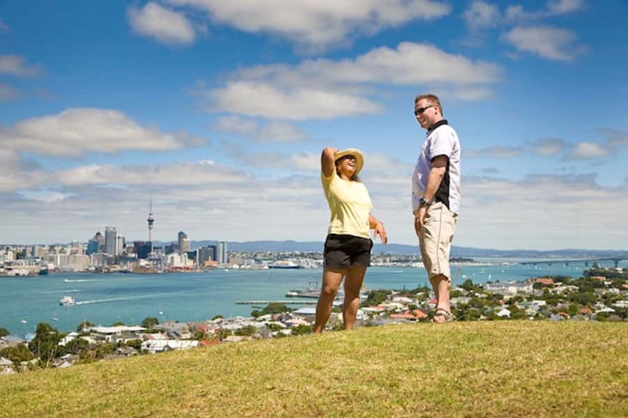 Auckland City and West Coast Luxury Tour - Why this tour works for Auckland first-timers