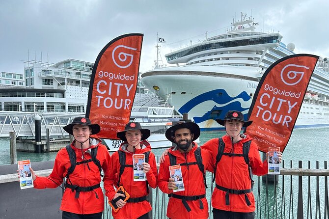 Auckland City Highlights Tour by Car or Van - Audio commentary versus a live guide
