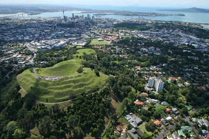Auckland City Volcano & Scenic Highlights Tour - Starting beside Auckland Harbour Bridge