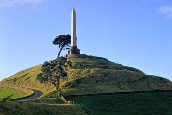 Auckland City Volcano & Scenic Highlights Tour - Albert Park and the city’s older center