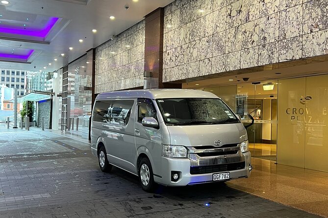 Auckland Cruise/Wharf & Airport Transfers - A private car can be good value for two