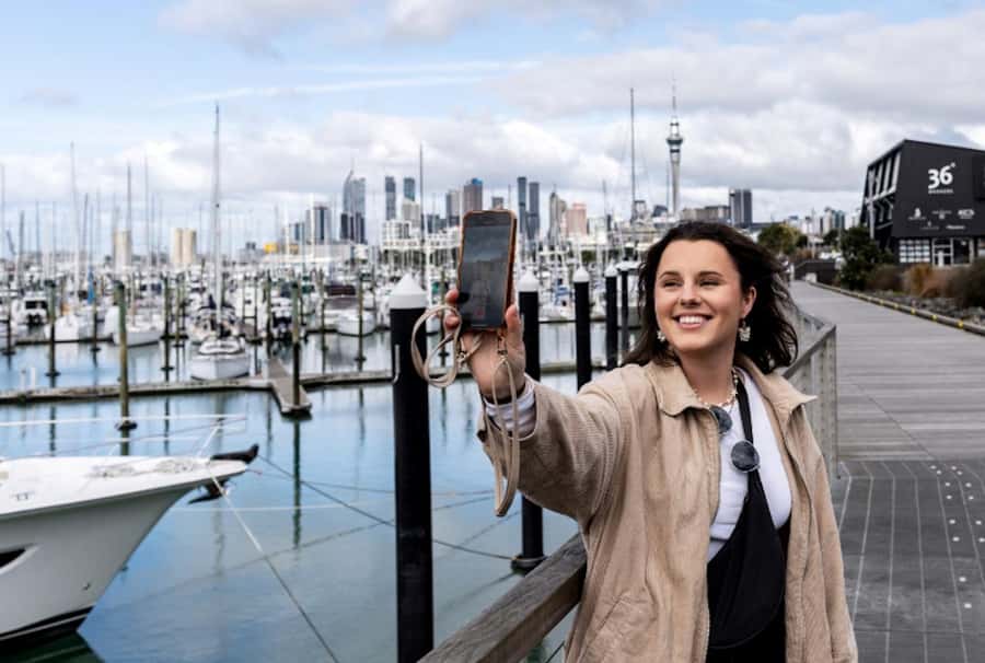 Auckland: GoGuided Auckland City Tour - A private introduction to Auckland, not a long sightseeing bus ride