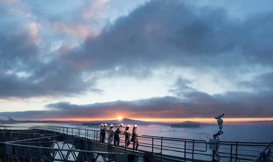 Auckland Harbor Bridge: Bridge Climb - The chance to see a bungy jump