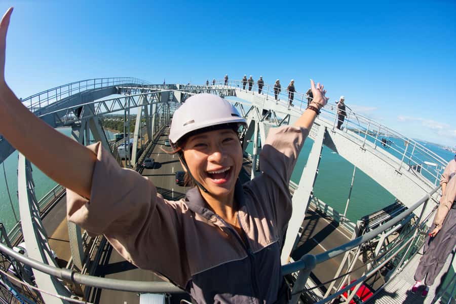 Auckland Harbour Bridge Climb & Bungy Combo - Key points at a glance