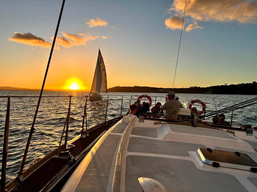 Auckland: Harbour Sailing Cruise with 3-Course Dinner - Setting Sail From Viaduct Harbour