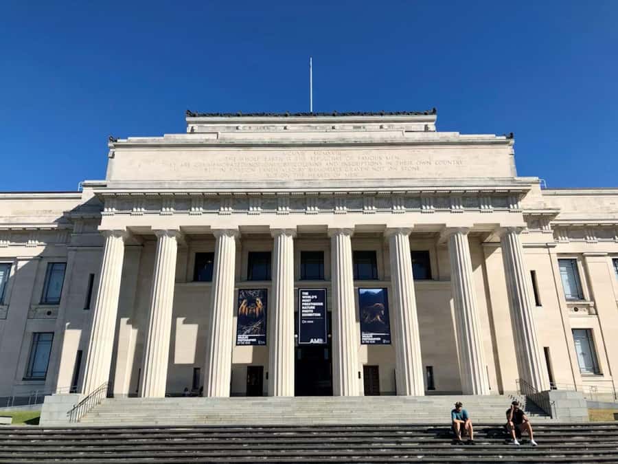 Auckland: Private Walking Tour with a Local - Starting at Queen Street or Auckland Domain