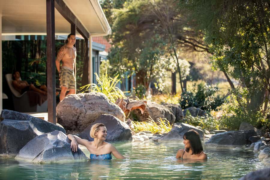 Auckland: Rotorua Highlights inc Wai-O-Tapu & Polynesian Spa - The road from Auckland is part of the experience
