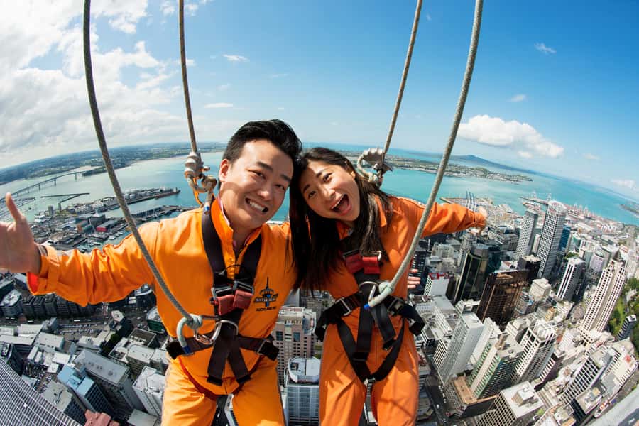 Auckland: Sky Tower SkyWalk - 192m High Edge Walk - The Safety Briefing and Harness