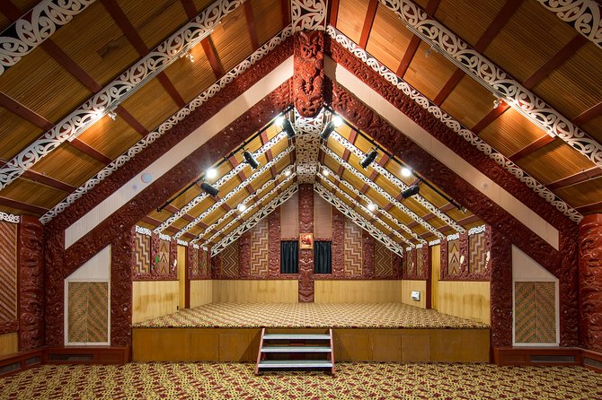 Auckland to Rotorua Private Tour - What the guide adds