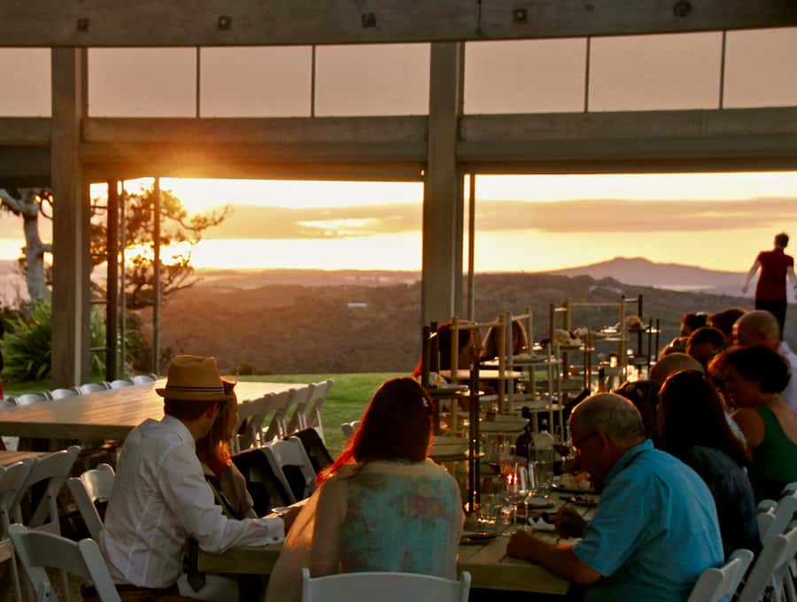 Auckland: Waiheke Island Wine and Food Tasting with Flights - Should you book the Waiheke flight and wine lunch?