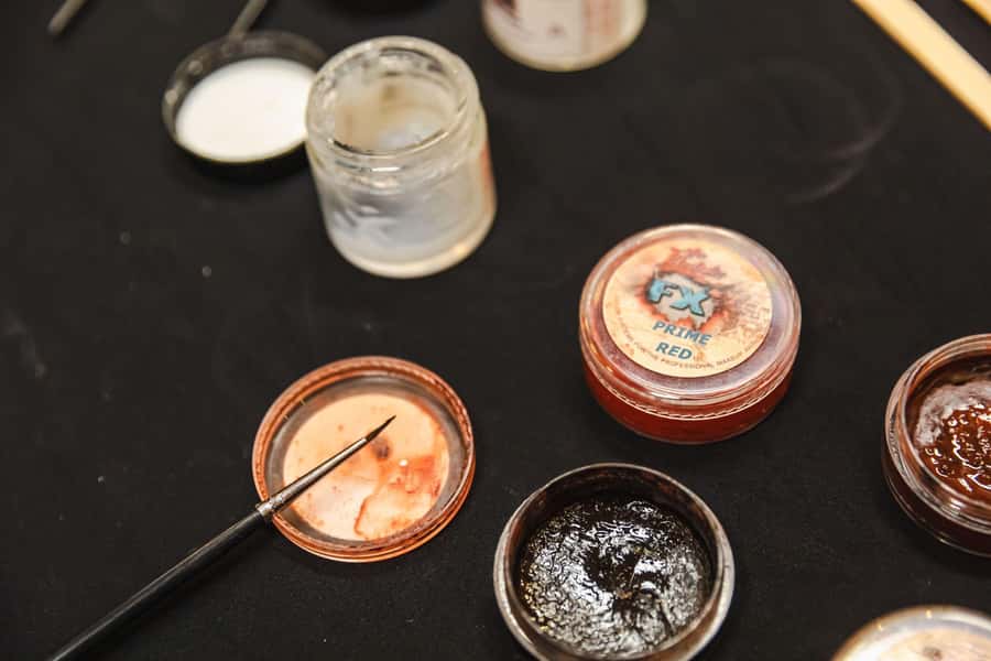 Auckland: Wētā Workshop Unleashed Creative Classes Ticket - Creating a gruesome wound in 60 minutes