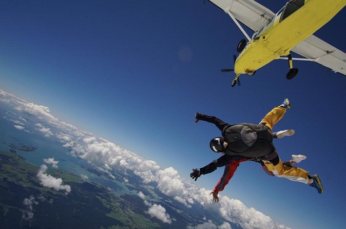 Bay of Islands: 18,000ft Skydive - Who should book, and who should think twice