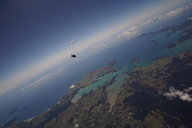 Bay of Islands: 18,000ft Skydive - What the two to four hours really mean