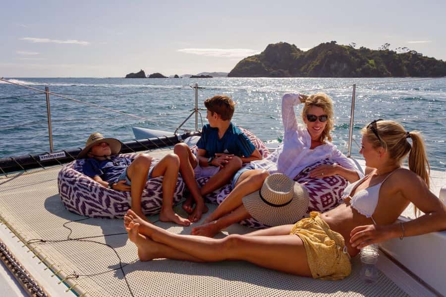 Bay of Islands 2-Hour Sundowner Evening Sailing Cruise - Who should book this evening cruise