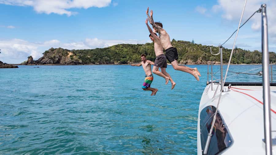Bay of Islands 2-Hour Sundowner Evening Sailing Cruise - Why the 5 PM sailing time works so well