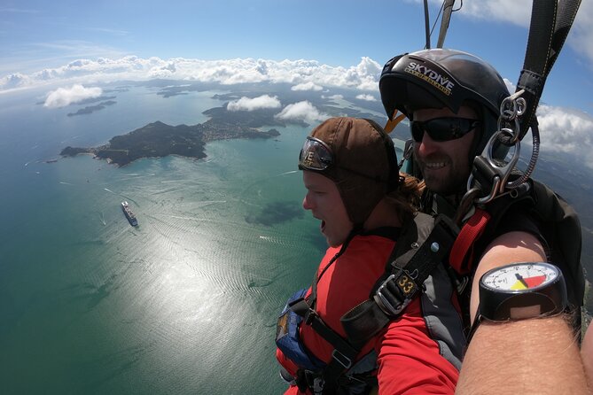 Bay of Islands: 9000ft Skydive - Why 9,000 feet is a good height for the Bay of Islands