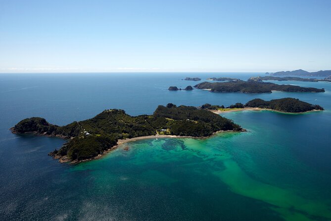 Bay of Islands and Hole in the Rock Scenic Helicopter Tour - The 35-minute Hole in the Rock landing