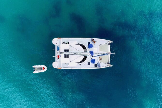 Bay of Islands: Day Sailing Cruise with Island Stop and Lunch - Bay of Islands sailing at a glance