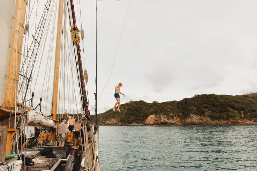 Bay of Islands: Full-Day Tall Ship Sailing Excursion - What to wear and pack
