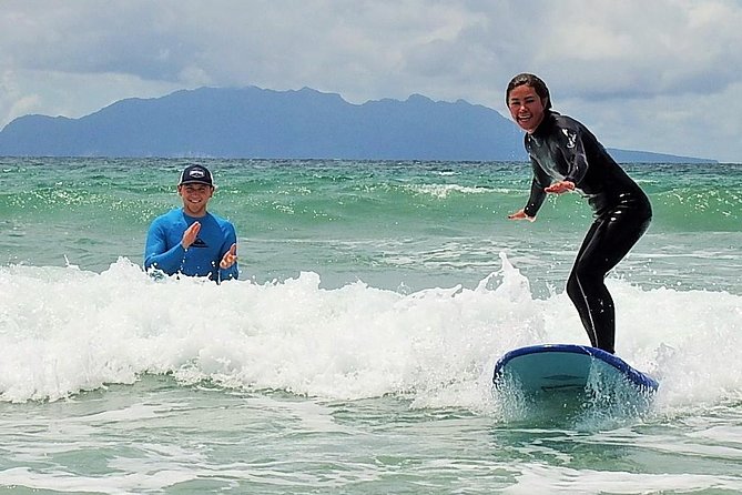 Beginner Surf Lesson at Te Arai Beach - Paddling and the pop-up