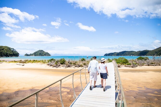 Best Abel Tasman Day trip - Tonga Island Marine Reserve and New Zealand wildlife