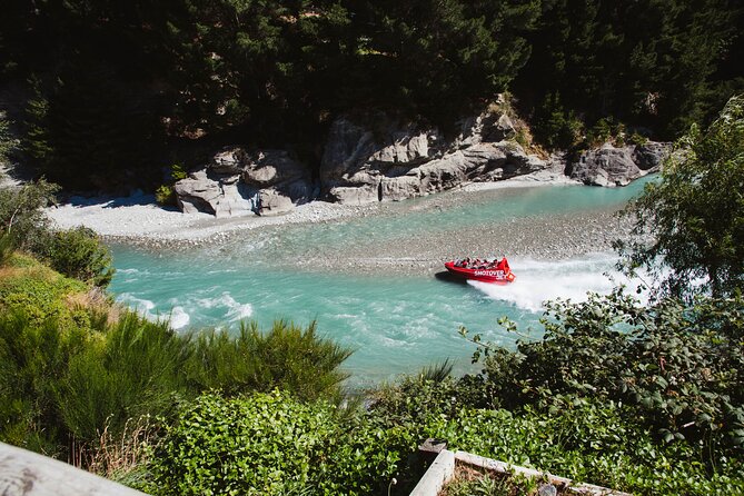 Best of Queenstown Guided Tour with Wine Tasting & Boat Cruise - Lake Wakatipu provides the best ending