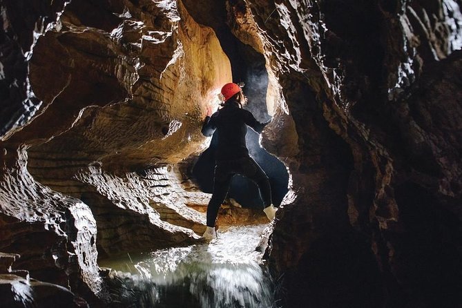 Black Abyss: Ultimate Waitomo Caving - Private Tour from Auckland - Why Black Abyss is Waitomo’s action option
